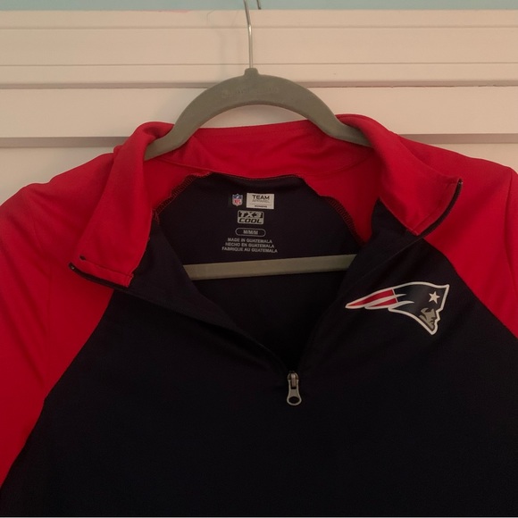 Patriots NFL Quarterzip - Picture 3 of 6